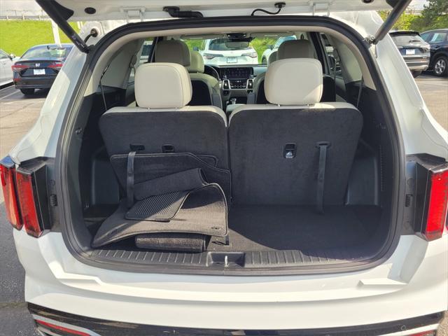 used 2023 Kia Sorento car, priced at $31,010