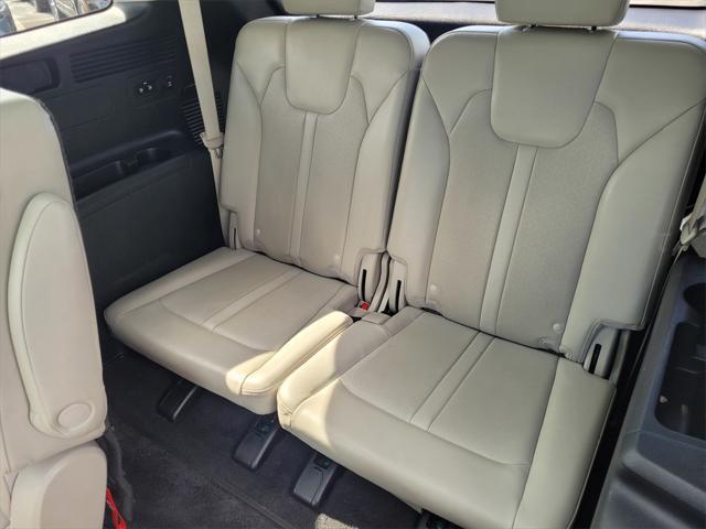 used 2023 Kia Sorento car, priced at $31,010