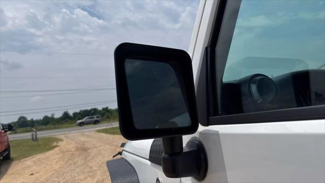used 2016 Jeep Wrangler Unlimited car, priced at $19,995