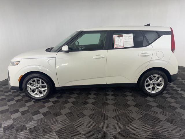 used 2022 Kia Soul car, priced at $15,376