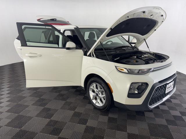 used 2022 Kia Soul car, priced at $15,376