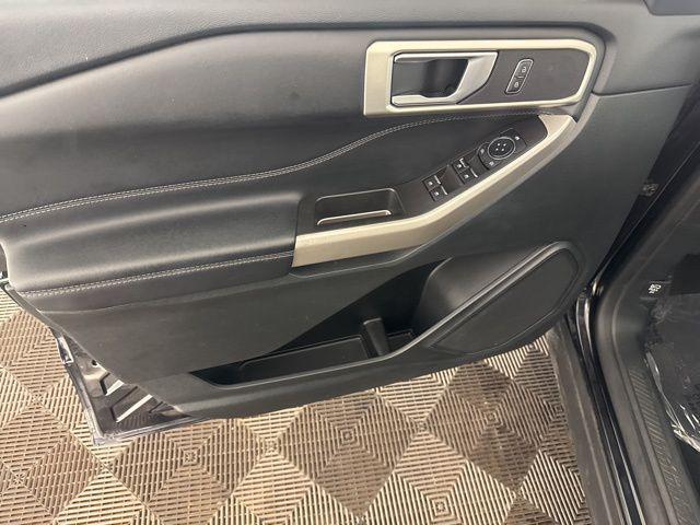 used 2023 Ford Explorer car, priced at $30,999