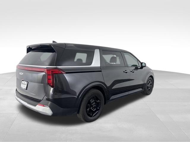 used 2025 Kia Carnival car, priced at $35,299