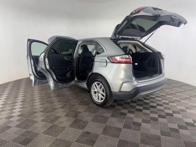 used 2024 Ford Edge car, priced at $25,556