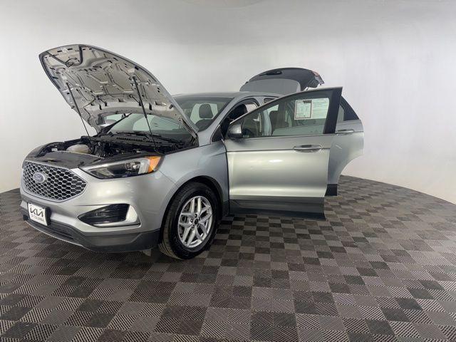 used 2024 Ford Edge car, priced at $25,556
