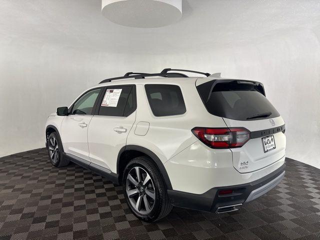 used 2025 Honda Pilot car, priced at $41,699