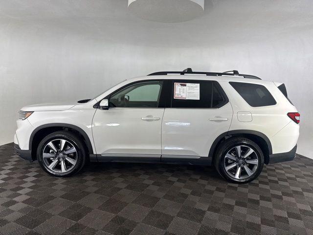 used 2025 Honda Pilot car, priced at $41,699