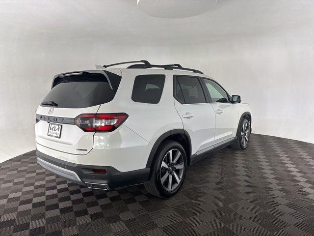 used 2025 Honda Pilot car, priced at $41,699