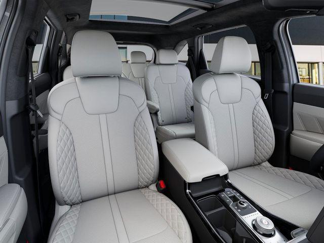 new 2025 Kia Sorento Hybrid car, priced at $43,146