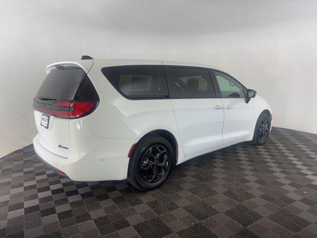 used 2024 Chrysler Pacifica Hybrid car, priced at $30,799