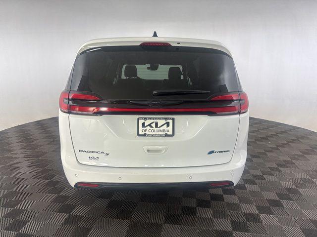 used 2024 Chrysler Pacifica Hybrid car, priced at $30,799