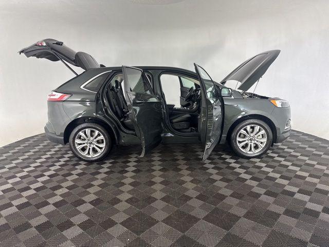used 2024 Ford Edge car, priced at $31,499