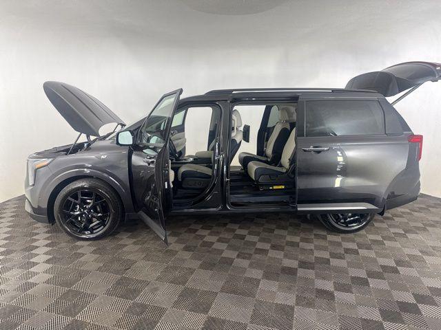 used 2025 Kia Carnival car, priced at $48,299
