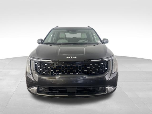 used 2025 Kia Carnival car, priced at $48,299