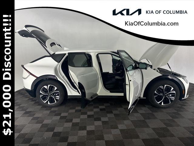 new 2023 Kia EV6 car, priced at $35,095