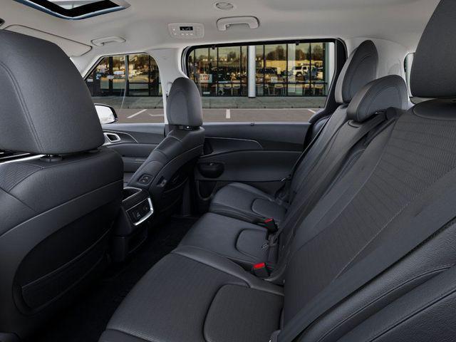 new 2025 Kia Carnival Hybrid car, priced at $51,369