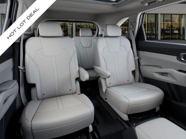 new 2025 Kia Sorento Hybrid car, priced at $38,287