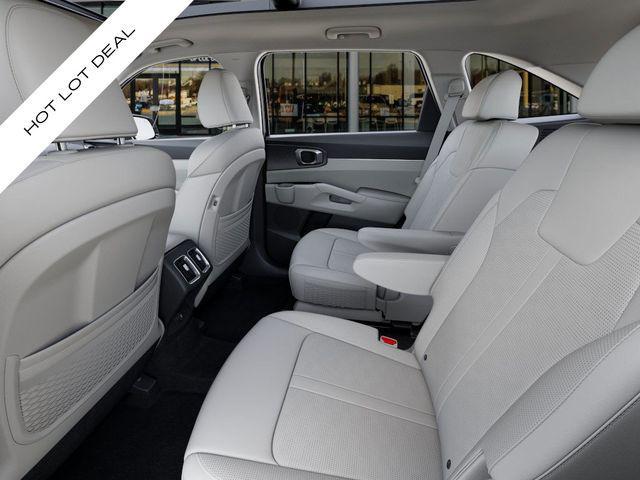 new 2025 Kia Sorento Hybrid car, priced at $38,287