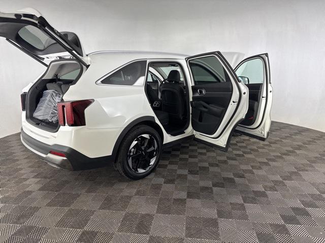 used 2025 Kia Sorento Hybrid car, priced at $37,199
