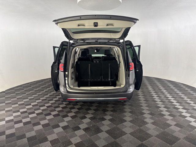used 2022 Chrysler Pacifica car, priced at $20,215
