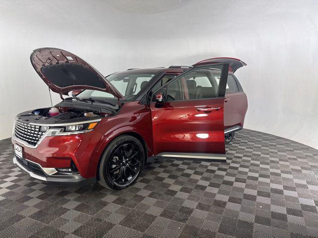 used 2024 Kia Carnival car, priced at $41,766