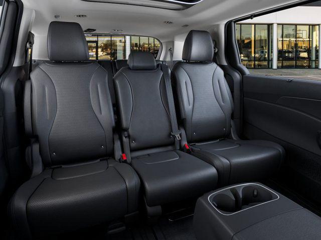 new 2026 Kia Carnival Hybrid car, priced at $51,125