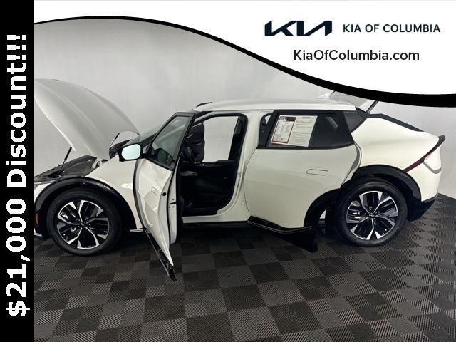 new 2023 Kia EV6 car, priced at $35,095