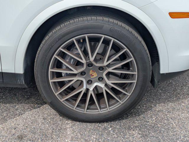 used 2021 Porsche Cayenne car, priced at $45,594