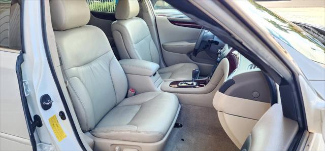 used 2004 Lexus ES 330 car, priced at $8,950