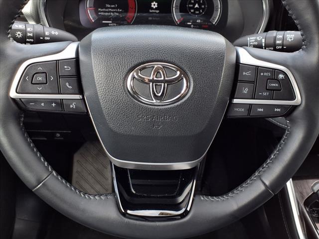 used 2023 Toyota Highlander car, priced at $44,250