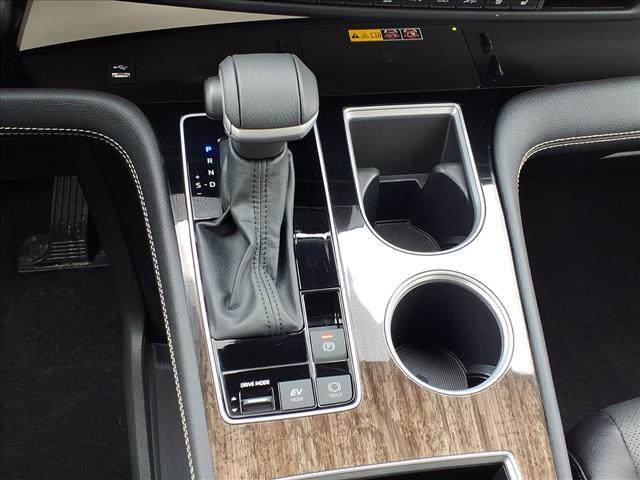 used 2025 Toyota Sienna car, priced at $56,925