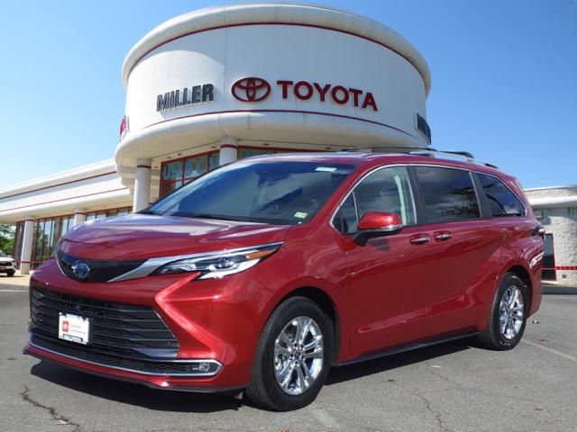 used 2022 Toyota Sienna car, priced at $49,998