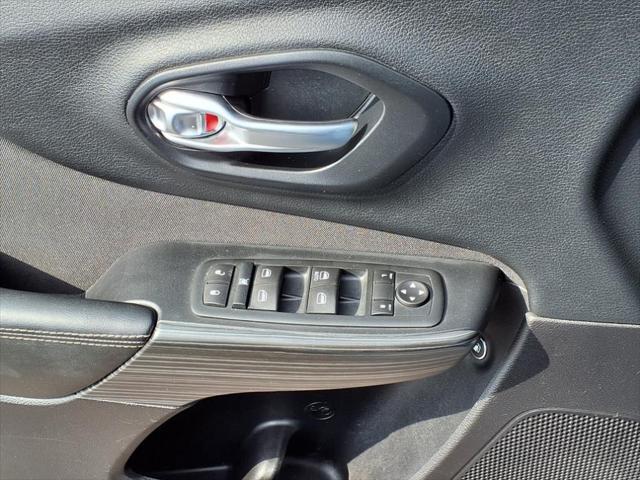 used 2015 Jeep Cherokee car, priced at $9,428
