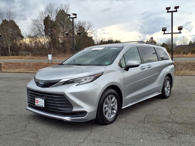 used 2022 Toyota Sienna car, priced at $38,500