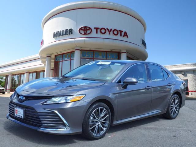 used 2023 Toyota Camry Hybrid car, priced at $35,984
