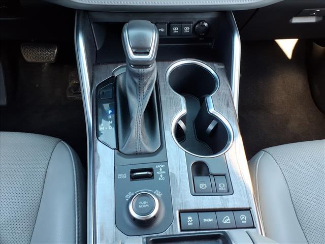 used 2021 Toyota Highlander car, priced at $38,450