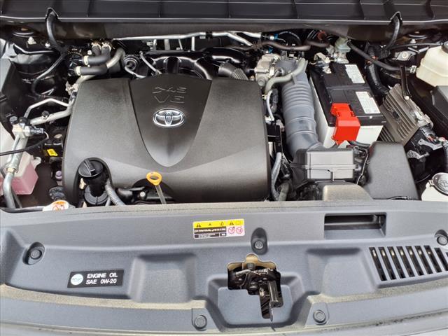 used 2022 Toyota Highlander car, priced at $42,894