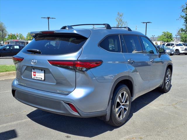 used 2022 Toyota Highlander car, priced at $36,450