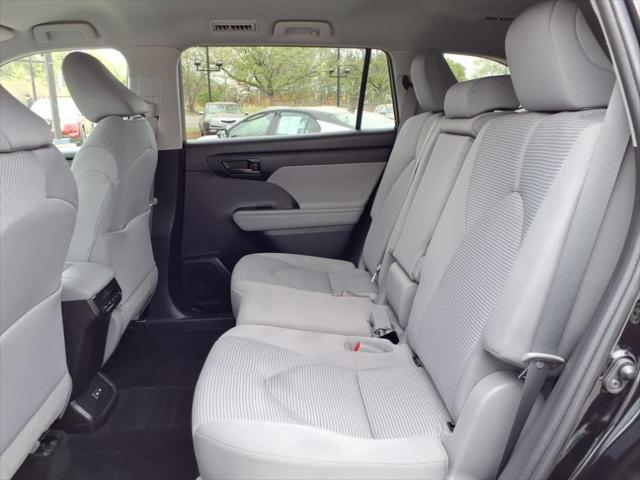 used 2022 Toyota Highlander car, priced at $33,472