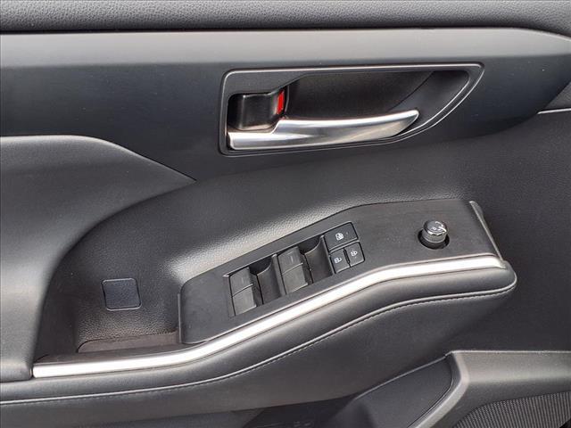 used 2022 Toyota Highlander car, priced at $39,950