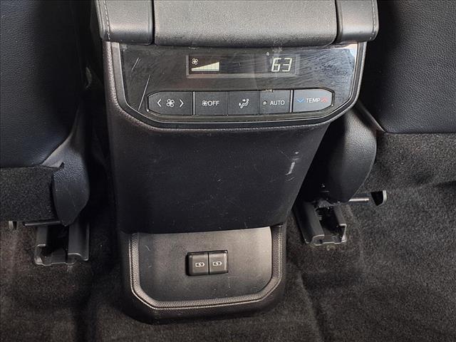 used 2022 Toyota Highlander car, priced at $39,950