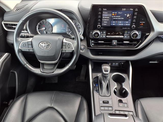 used 2022 Toyota Highlander car, priced at $39,950