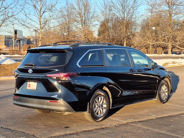 used 2022 Toyota Sienna car, priced at $39,995