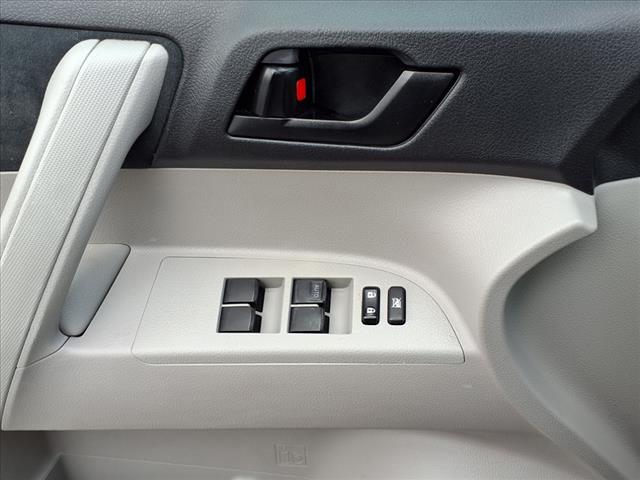used 2010 Toyota Highlander car, priced at $9,984