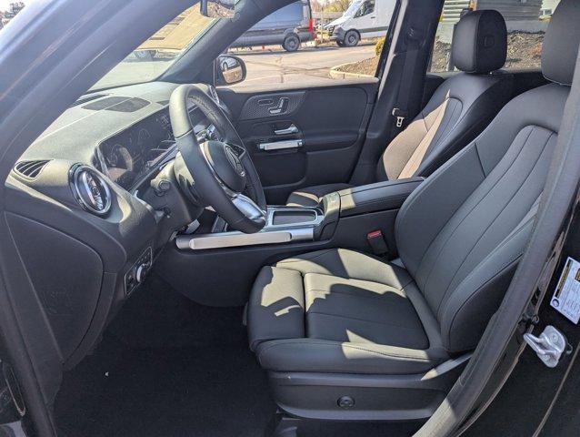 new 2025 Mercedes-Benz GLB 250 car, priced at $49,595