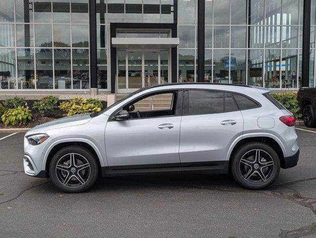 new 2025 Mercedes-Benz GLA 250 car, priced at $52,980