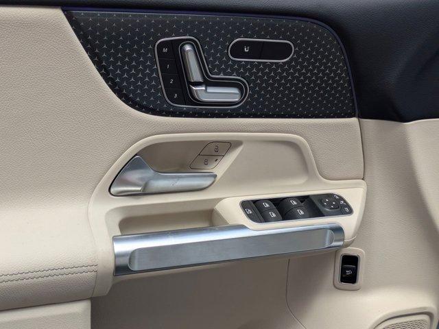 new 2025 Mercedes-Benz GLB 250 car, priced at $49,595