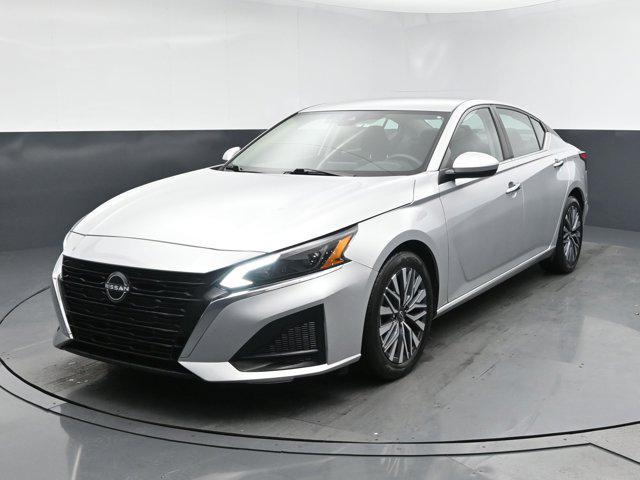 used 2023 Nissan Altima car, priced at $15,252