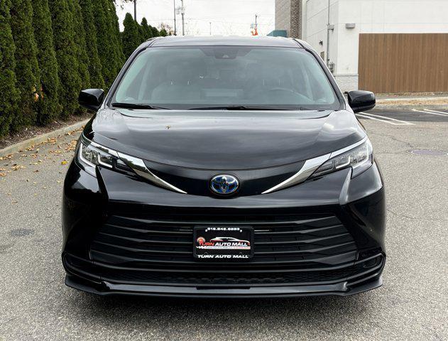 used 2023 Toyota Sienna car, priced at $36,918