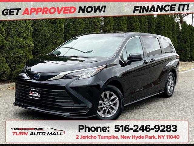 used 2023 Toyota Sienna car, priced at $34,718